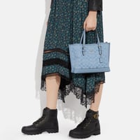 حقيبة كوتش مولي توت سمول جنز فوري