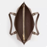 حقيبة كوتش مولي توت سمول تصل خلال ٢-٤ اسابيع