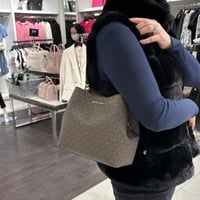 حقيبة مايكل كورس برات ميديم فوري