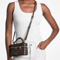 حقيبة مايكل كورس جنا كروك تصل خلال ٢-٤ اسابيع