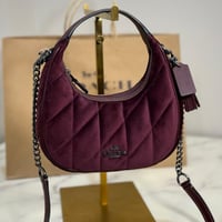 حقيبة كوتش ميني كارمن مخمل عنابي فوري | Coach Mini...