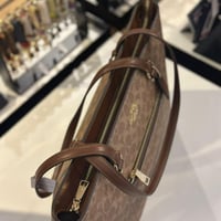 حقيبة كوتش ستيشن توت تصل خلال ٢-٤ اسابيع