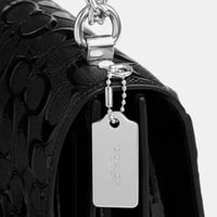 حقيبة كلير كروس بودي جلد سيغنتشر تصل خلال ٢-٤ أساب...