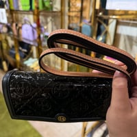 حقيبة توري بورش تي مونوغرام لامع فوري