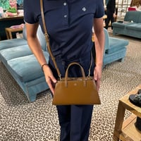 حقيبة توري بورش ايمرسون ساتشل لماع فوري | Tory Bur...