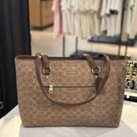 حقيبة كوتش ستيشن توت تصل خلال ٢-٤ اسابيع