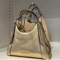 شنطة مايكل كورس ارلو ميني كروس بدي فوري