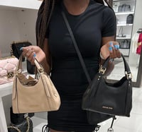 شنطة مايكل كورس ارلو ميني كروس بدي فوري