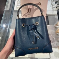 شنطة مايكل كورس ميني ميرسير بوكت فوري