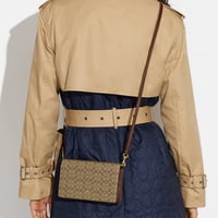 حقيبة كوتش آنا تصل خلال 2-4 اسابيع