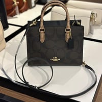 حقيبة كوتش ماجي سمول تصل خلال ٢-٤ اسابيع