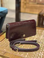 حقيبة توري بورش ايمرسون كروس بدي عنابي فوري