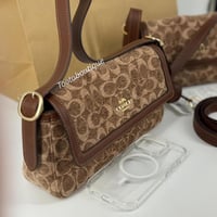 حقيبة كوتش ايتا سمول كتف بغطاء من شينيل سيقنتشر فو...