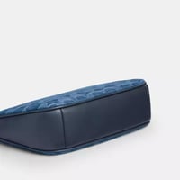 حقيبة كوتش نوليتا 19 سيغنتشر دنيم تصل خلال ٢-٤ أسا...