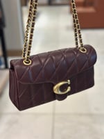 حقيبة كوتش تابي ٢٦ عنابي فوري