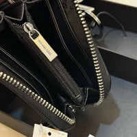 محفظة مايكل كورس مع ميدالية فوري