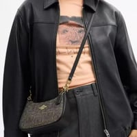 حقيبة كوتش تيري تصل خلال ٢-٤ اسابيع