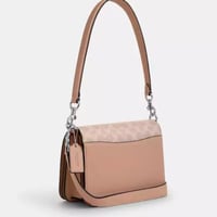 حقيبة كوتش كوين فوري