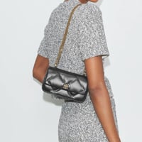 حقيبة توري بورش ميني كيرا دايموند تصل خلال ٢-٤ اسا...