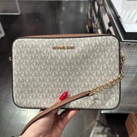 حقيبة مايكل كورس جيت سيت كروس بدي فوري