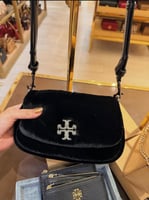 حقيبة توري بورش برتن مخمل تصل خلال ٢-٤ أسابيع