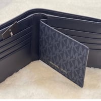 محفظة مايكل رجالي (فوري)