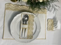 مفرش المائده الملكي