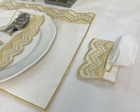 مفرش المائده الملكي