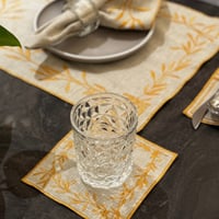 طقم الأغصان الذهبيه