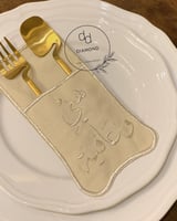 حامل ملاعق هني وعافية تطريز فضي