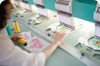 دورة تشغيل مكائن التطريز الآلي