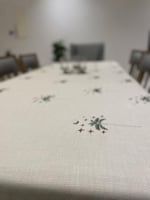 مفرش طاوله تطريز نخيل