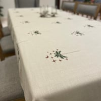 مفرش طاوله تطريز نخيل