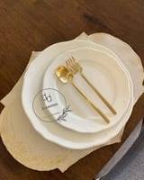 مفرش العيد بتطريز فريد وانيق " عيد مبارك "