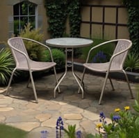 طقم جلوس خارجي معدني مع طاولة زجاجية – قطعتان كراس...