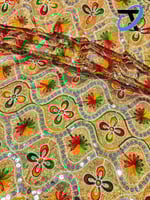 زري مطرز بحبات الترتر