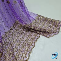 تل بحاشية تطريز ذهبي