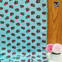 شالكي ورود صغيرة