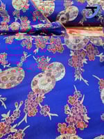 زري الورود الحمراء