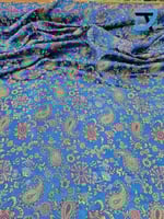 زري الورود الملونة