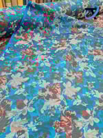 زري الورود الذهبية