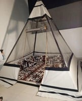 خيمة هرمية 3 *3 غير شامل الاثاث
