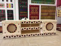 طاولة تلفزيون ملونة