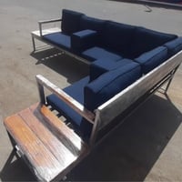 جلسة حديد بالمترL خمسة متر + طاولة كبير