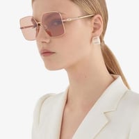 نظارات فندي نسائي بإطار روز قولد معدني | Fendi Sun...