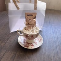 كوب قهوة تركية مشجر وردي