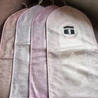 سجادة اطفال (صغيرة )صورة كعبة وشكل محراب (مجموعة ب...