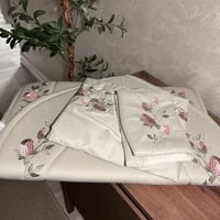 طقم صلاة ملكي مطرز (٣قطع)