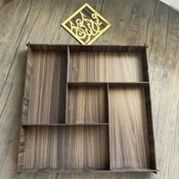 صواني اكريلك مقسمه رقم g5