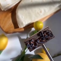 ختم الحرق على الخشب والجلود والمخبوزات